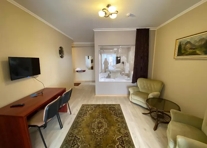 Autopark ホテル リヴィウ